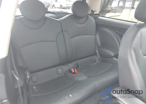 2011 Mini Cooper z USA, uszkodzony, nr VIN WMWSU3C57BT096603